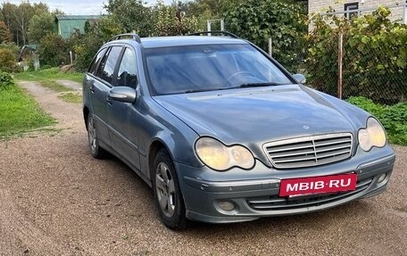 Mercedes-Benz C-Класс, 2004 год, 495 000 рублей, 3 фотография