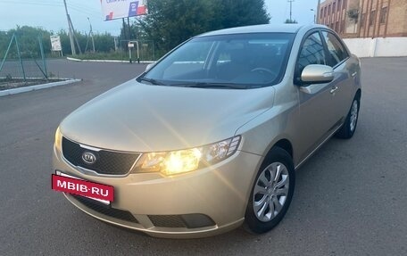 KIA Cerato III, 2009 год, 900 000 рублей, 2 фотография