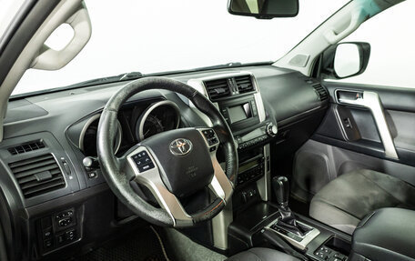 Toyota Land Cruiser Prado 150 рестайлинг 2, 2011 год, 2 299 585 рублей, 11 фотография