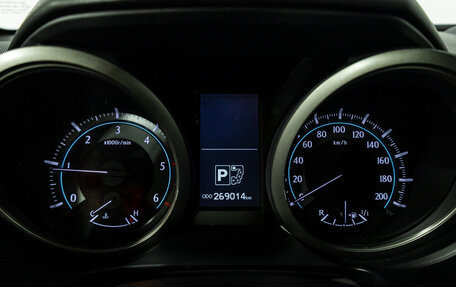 Toyota Land Cruiser Prado 150 рестайлинг 2, 2011 год, 2 299 585 рублей, 12 фотография