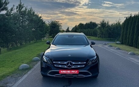 Mercedes-Benz E-Класс, 2018 год, 4 800 000 рублей, 1 фотография