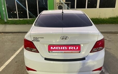 Hyundai Solaris II рестайлинг, 2016 год, 800 000 рублей, 2 фотография