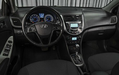 Hyundai Solaris II рестайлинг, 2013 год, 824 000 рублей, 6 фотография