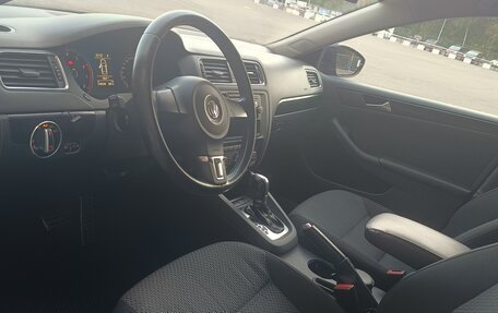 Volkswagen Jetta VI, 2012 год, 990 000 рублей, 8 фотография