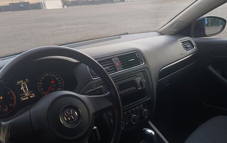 Volkswagen Jetta VI, 2012 год, 990 000 рублей, 2 фотография