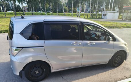 Honda Freed I, 2012 год, 1 093 000 рублей, 23 фотография