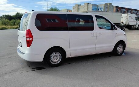 Hyundai H-1 II рестайлинг, 2018 год, 2 000 000 рублей, 5 фотография