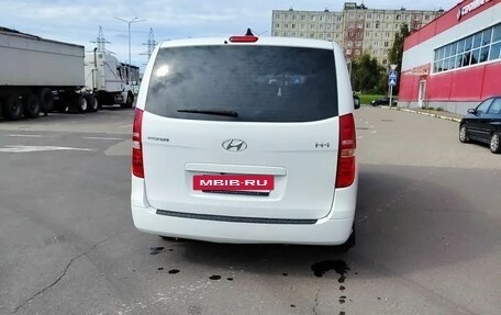 Hyundai H-1 II рестайлинг, 2018 год, 2 000 000 рублей, 17 фотография
