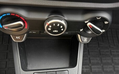 KIA Rio IV, 2019 год, 1 399 000 рублей, 19 фотография