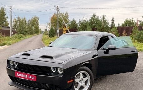 Dodge Challenger III рестайлинг 2, 2020 год, 2 550 000 рублей, 4 фотография