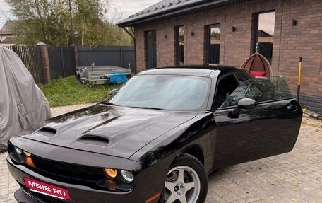Dodge Challenger III рестайлинг 2, 2020 год, 2 550 000 рублей, 3 фотография