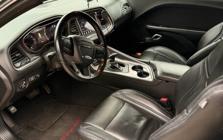 Dodge Challenger III рестайлинг 2, 2020 год, 2 550 000 рублей, 19 фотография