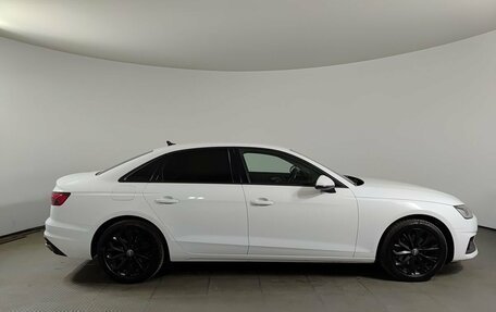 Audi A4, 2020 год, 2 750 000 рублей, 5 фотография