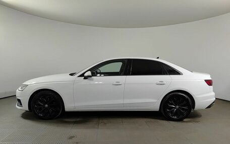 Audi A4, 2020 год, 2 750 000 рублей, 10 фотография