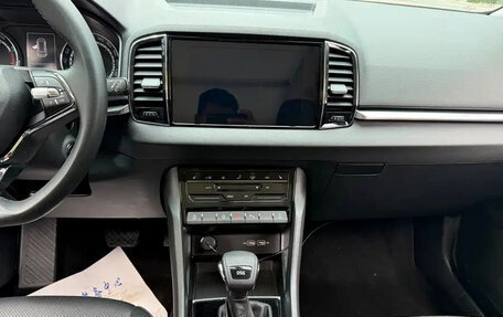 Skoda Karoq I, 2022 год, 1 480 000 рублей, 8 фотография