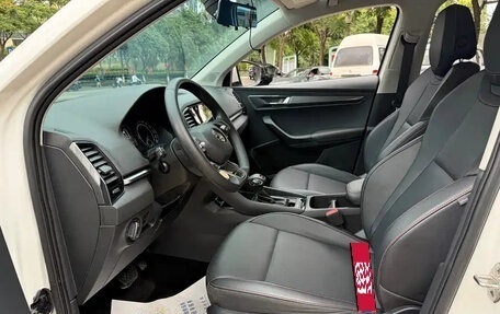 Skoda Karoq I, 2022 год, 1 480 000 рублей, 9 фотография