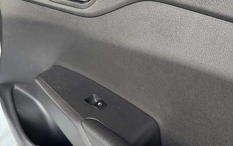 Hyundai Solaris II рестайлинг, 2020 год, 900 000 рублей, 6 фотография