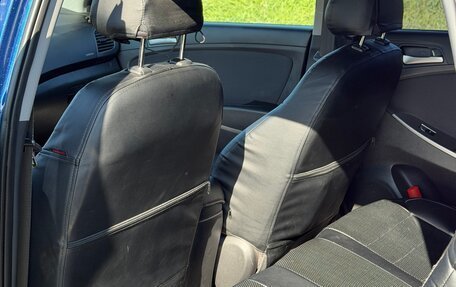 Hyundai Solaris II рестайлинг, 2015 год, 1 300 000 рублей, 9 фотография