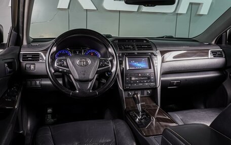 Toyota Camry, 2015 год, 1 749 000 рублей, 6 фотография
