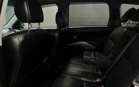 Mitsubishi Outlander III рестайлинг 3, 2008 год, 919 777 рублей, 9 фотография