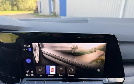 Volkswagen Golf VIII, 2023 год, 2 232 000 рублей, 22 фотография