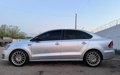 Volkswagen Polo VI (EU Market), 2011 год, 750 000 рублей, 4 фотография