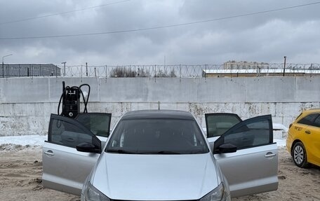 Volkswagen Polo VI (EU Market), 2011 год, 750 000 рублей, 15 фотография