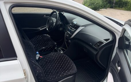 Hyundai Solaris II рестайлинг, 2014 год, 720 000 рублей, 11 фотография