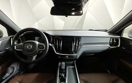 Volvo S60 III, 2022 год, 3 141 000 рублей, 14 фотография