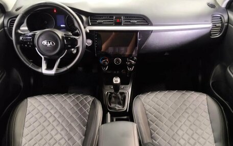 KIA Rio IV, 2017 год, 846 365 рублей, 14 фотография