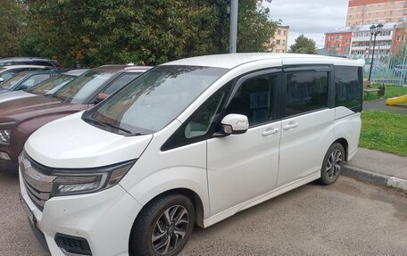 Honda Stepwgn IV, 2019 год, 2 500 000 рублей, 2 фотография