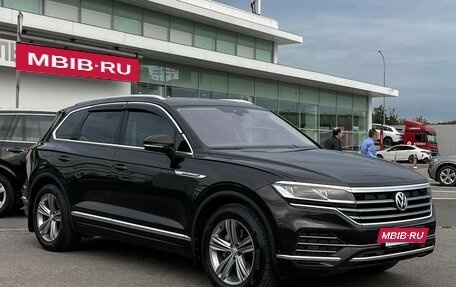 Volkswagen Touareg III, 2019 год, 4 897 000 рублей, 3 фотография