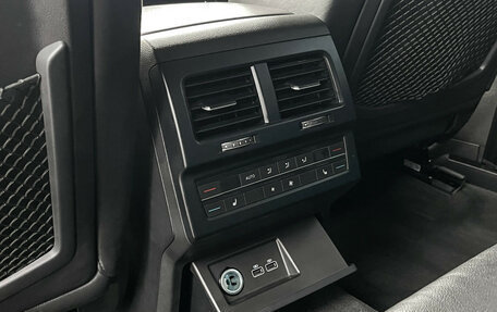 Volkswagen Touareg III, 2019 год, 4 897 000 рублей, 20 фотография