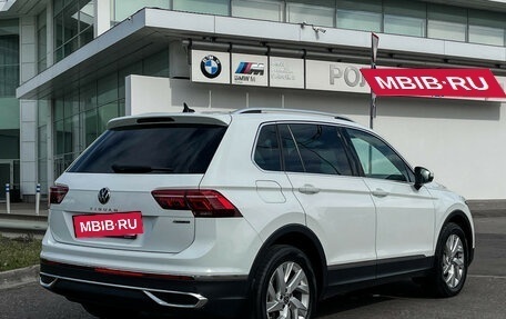 Volkswagen Tiguan II, 2021 год, 2 997 000 рублей, 5 фотография