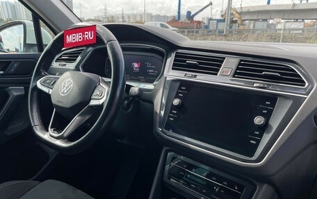 Volkswagen Tiguan II, 2021 год, 2 997 000 рублей, 9 фотография