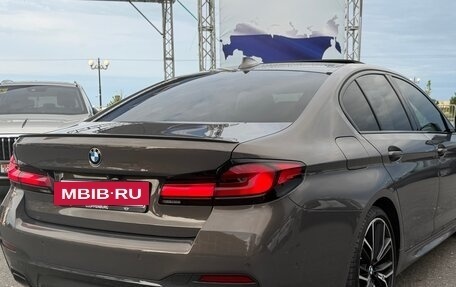 BMW 5 серия, 2021 год, 5 400 000 рублей, 2 фотография