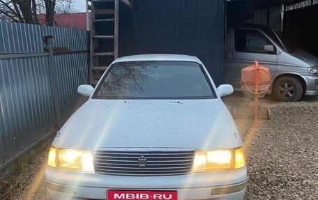 Toyota Crown, 1992 год, 330 000 рублей, 1 фотография