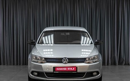 Volkswagen Jetta VI, 2013 год, 899 000 рублей, 3 фотография