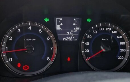 Hyundai Solaris II рестайлинг, 2015 год, 889 000 рублей, 17 фотография
