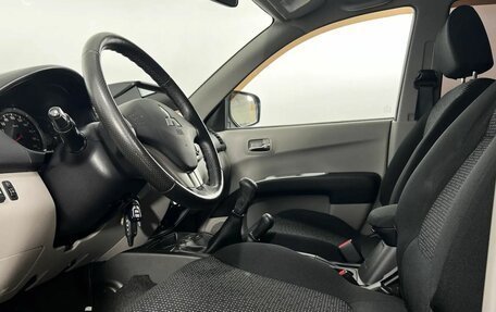 Mitsubishi L200 IV рестайлинг, 2011 год, 2 230 000 рублей, 10 фотография