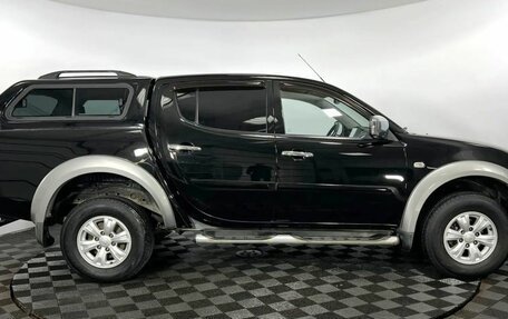 Mitsubishi L200 IV рестайлинг, 2011 год, 2 230 000 рублей, 5 фотография