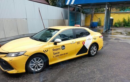 Toyota Camry, 2019 год, 1 800 000 рублей, 5 фотография