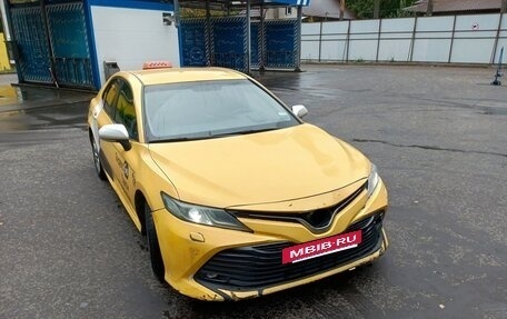 Toyota Camry, 2019 год, 1 800 000 рублей, 3 фотография