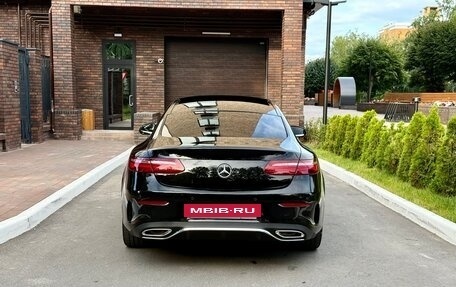 Mercedes-Benz E-Класс, 2019 год, 4 600 000 рублей, 9 фотография