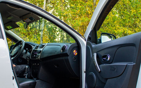 Renault Logan II, 2014 год, 700 000 рублей, 12 фотография