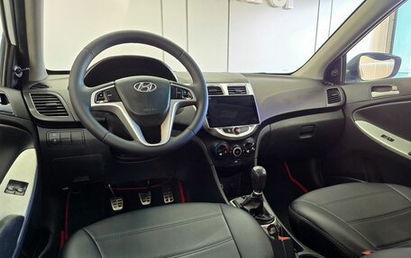 Hyundai Solaris II рестайлинг, 2013 год, 665 000 рублей, 11 фотография