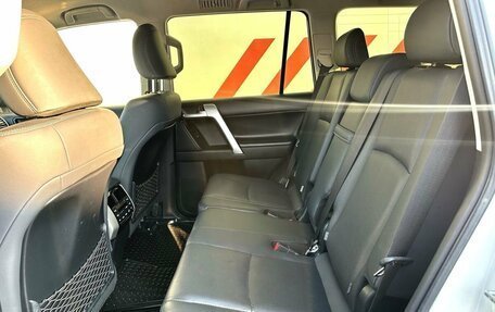 Toyota Land Cruiser Prado 150 рестайлинг 2, 2018 год, 4 860 000 рублей, 15 фотография