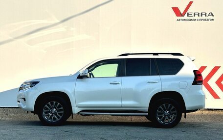 Toyota Land Cruiser Prado 150 рестайлинг 2, 2018 год, 4 860 000 рублей, 2 фотография