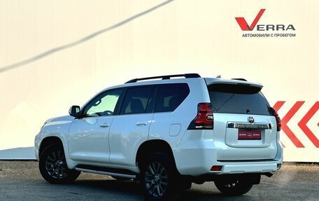 Toyota Land Cruiser Prado 150 рестайлинг 2, 2018 год, 4 860 000 рублей, 3 фотография
