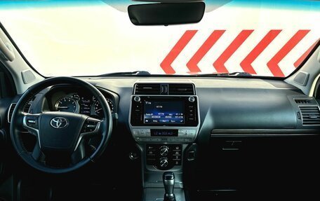 Toyota Land Cruiser Prado 150 рестайлинг 2, 2018 год, 4 860 000 рублей, 13 фотография